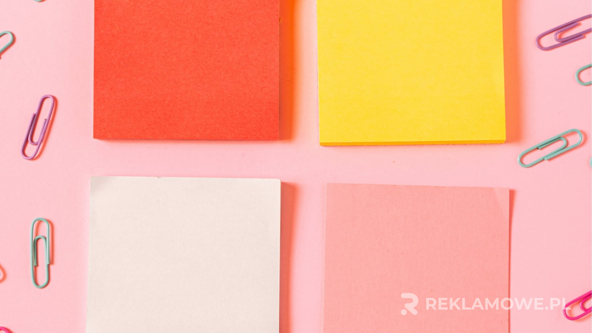Dystrybucja karteczek reklamowych – najlepsze praktyki marketingowe