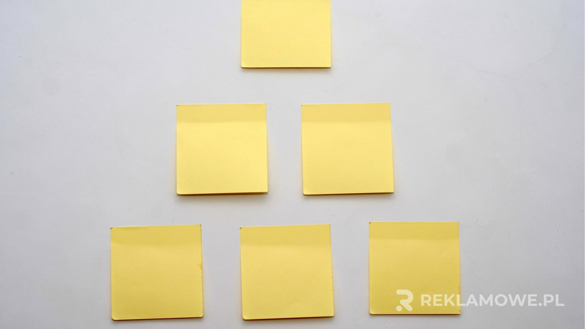 Integracja Karteczek Reklamowych z Cyfrowymi Kampaniami Marketingowymi Karteczki reklamowe i cyfrowe narzędzia marketingowe