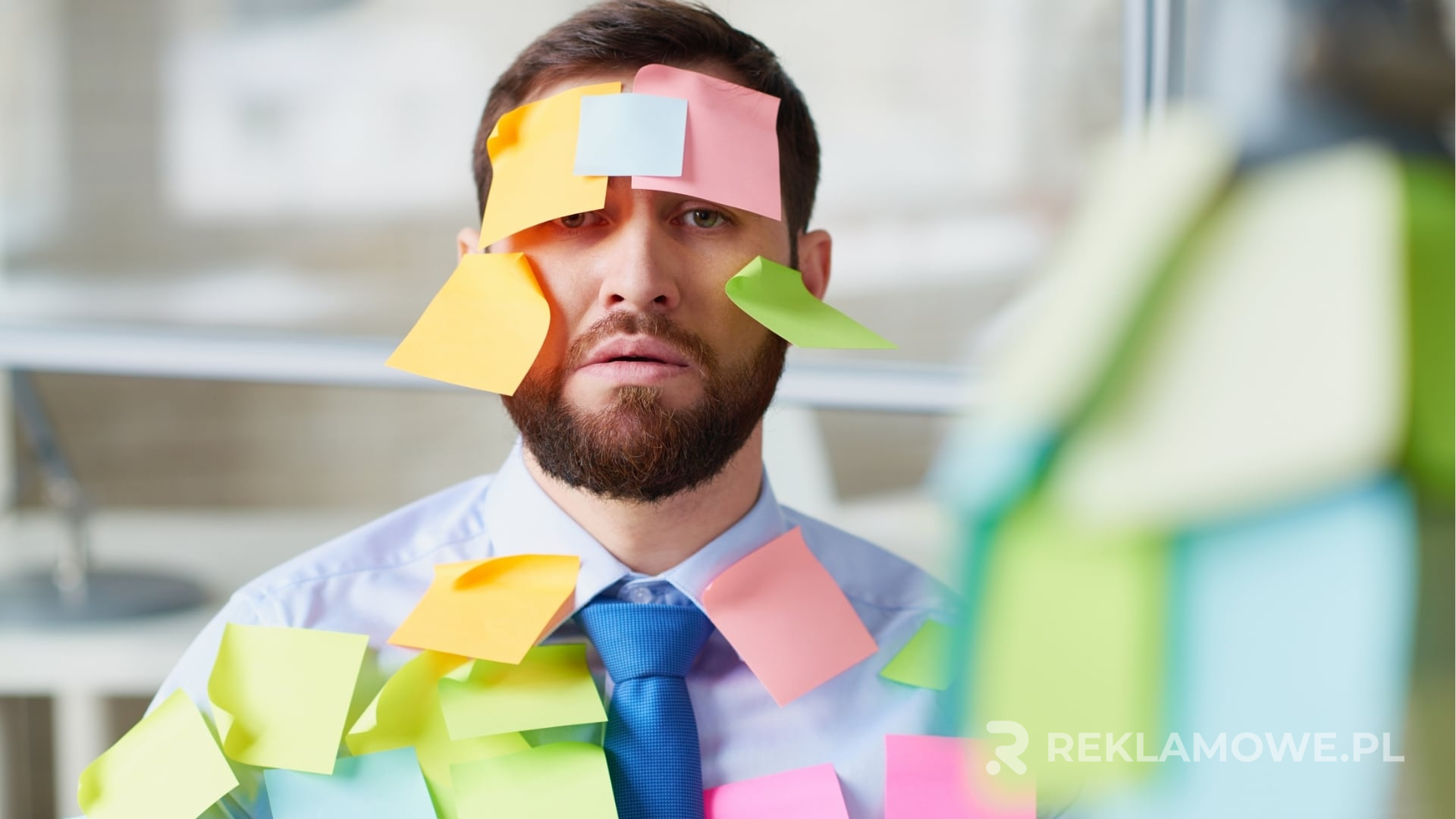 Karteczki reklamowe użyte w sezonowej promocji